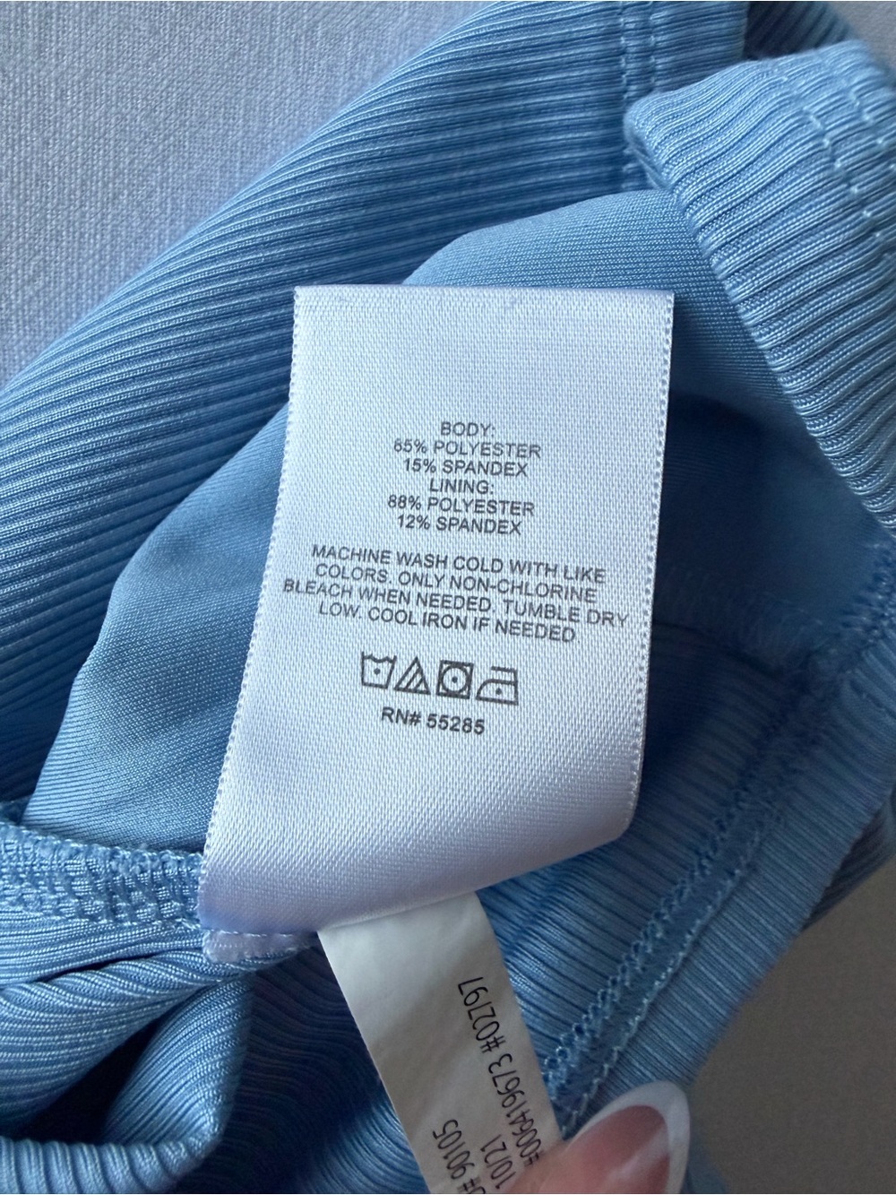 Express Body Contour Ribbed Crop Top - Picture 4 of 4